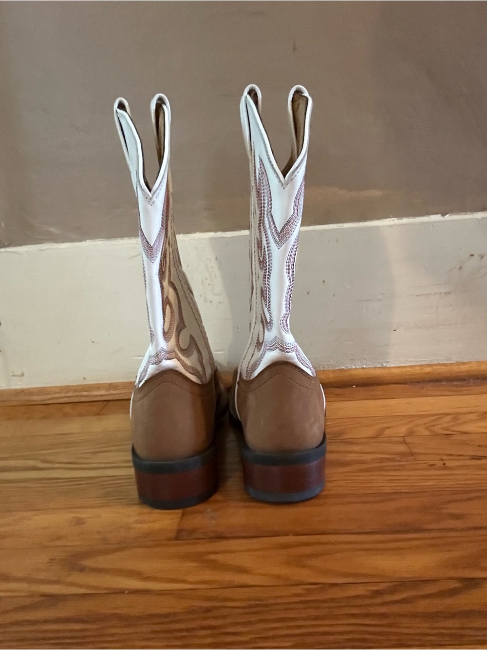 Laredo Tan and White Women's Western Heeled Boots